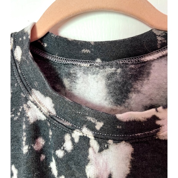 NWOT Urban Outfitters Urban Renewal BW Tie-Dye Crew Neck Sweatshirt ONE SIZE - Picture 6 of 7